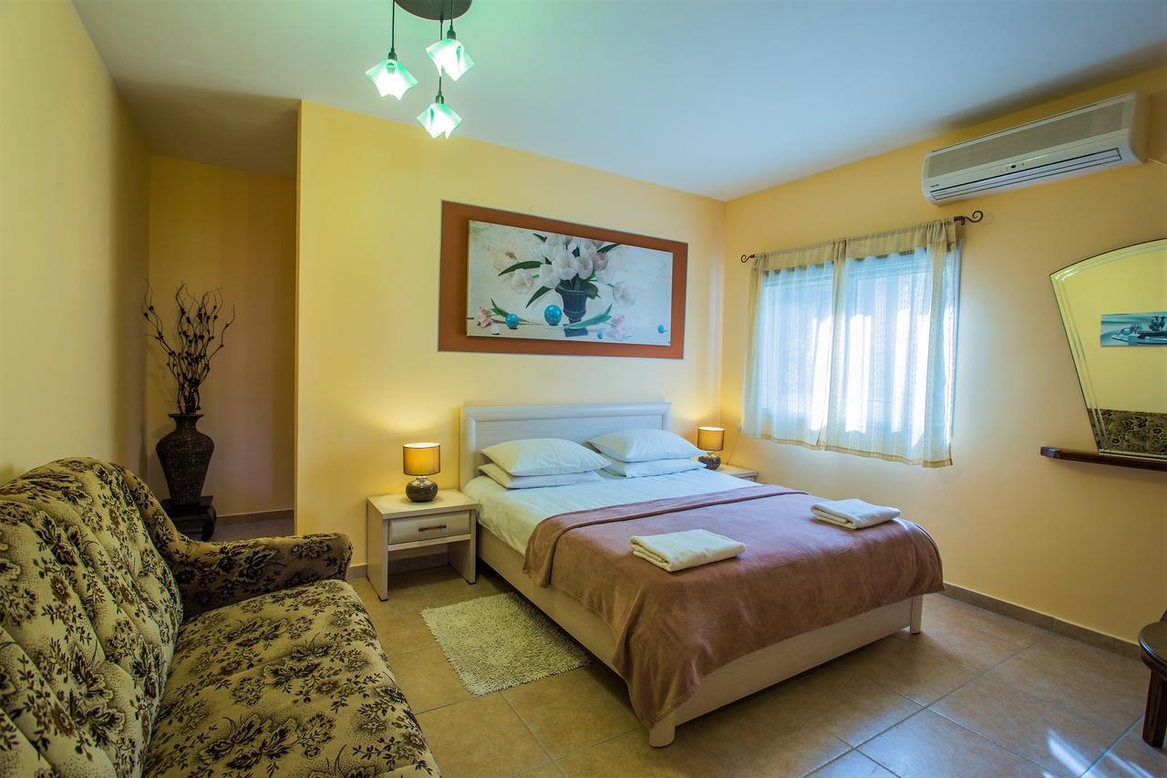Dead Sea Sun Guest House Arad Esterno foto